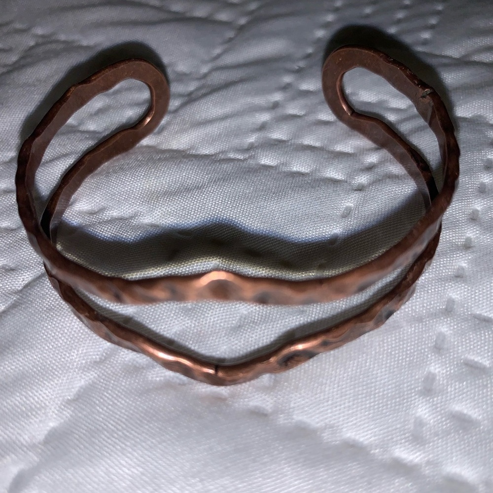 COPPER WIRE CUFF BRACELET.  New. Beautiful!!